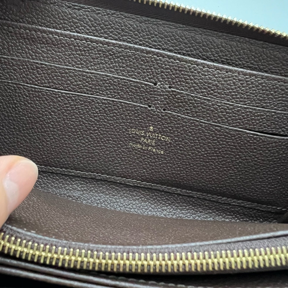 Louis Vuitton Empreinte Leather Zippy Wallet in Terre - Picture 4 of 11